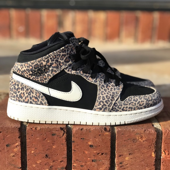 jordan 1 mid se leopard